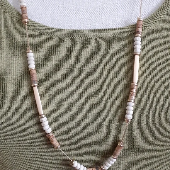 CHICO'S 2 in 1 Goldtone & Wooden Bead Necklace Set - Neutral Colors! NWOT - Picture 6 of 11